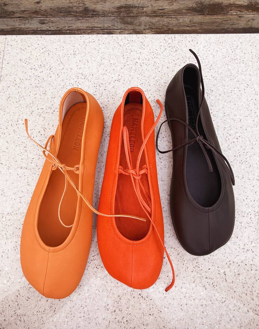 Handcrafted leather ballet flats by HAMELEON in vibrant colors.