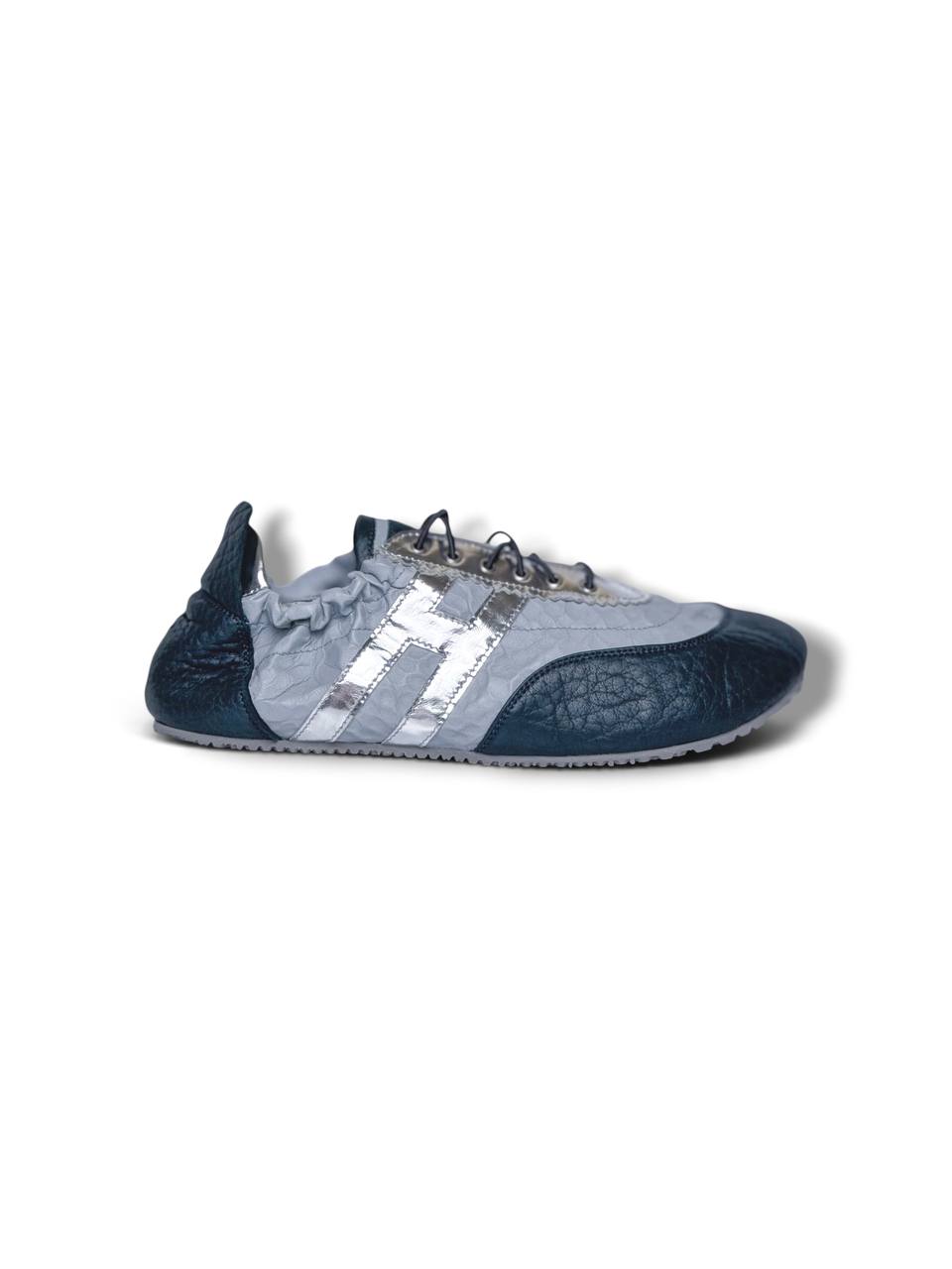Side profile of Anatomical Sneakers Oslo with a low-profile silhouette