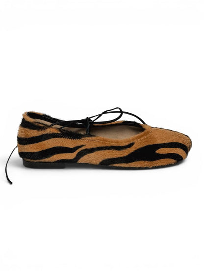 Animal print ballet flats side view soft leather