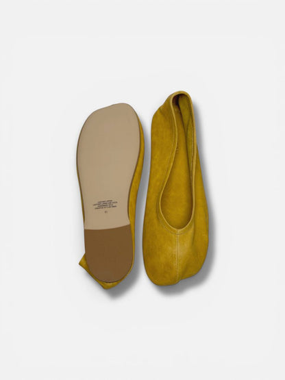 Minimal ballet flats full look modern feminine styling