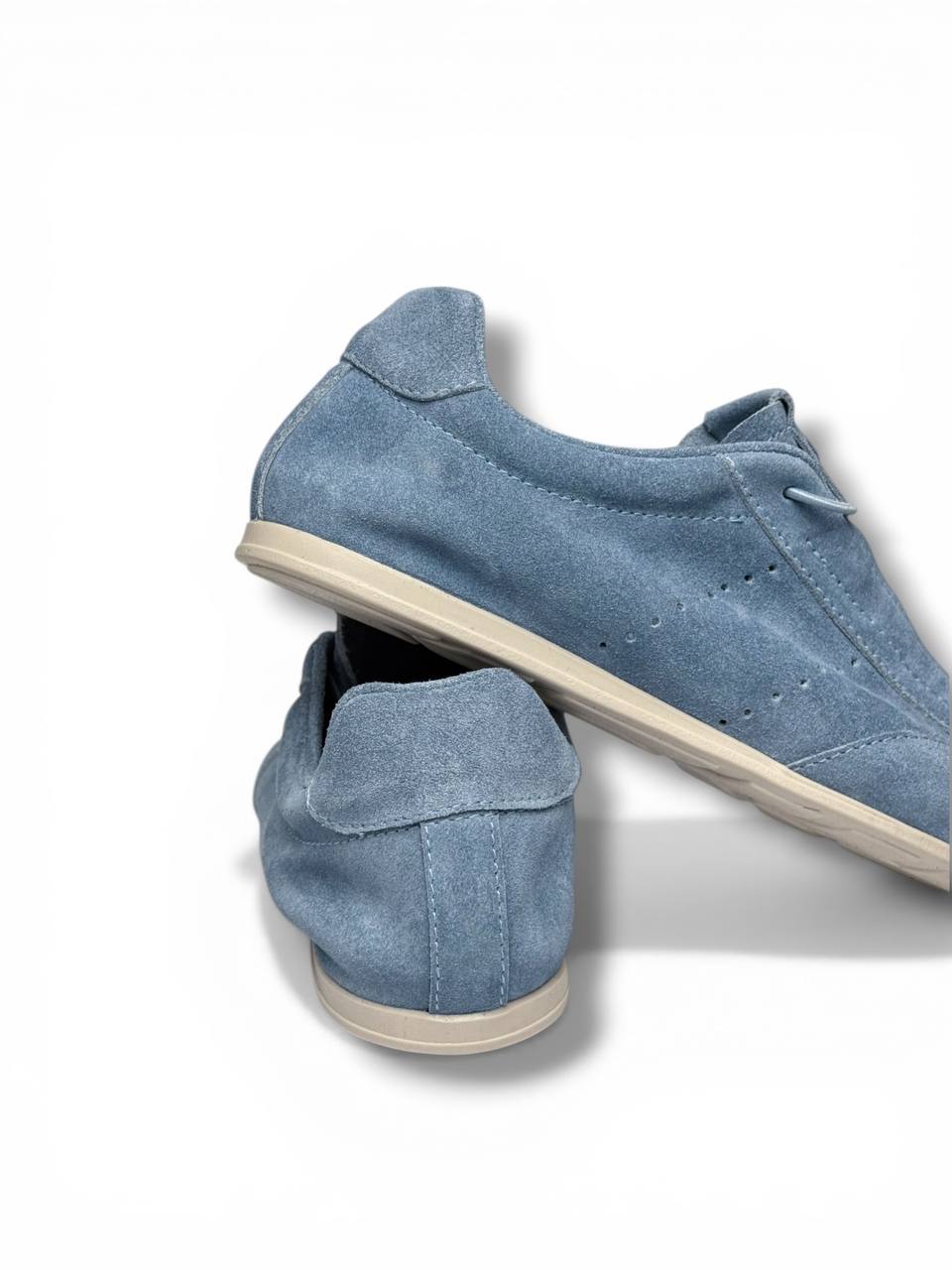 Handmade sneakers heel detail soft suede finish