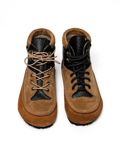 Handmade leather boots Kiona Shadow front view HameleonShoes