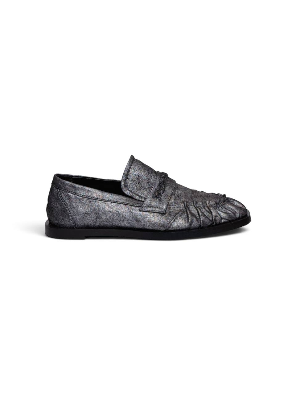 Loafers Harry in metallic leather shown in a clean side profile by HAMELEON