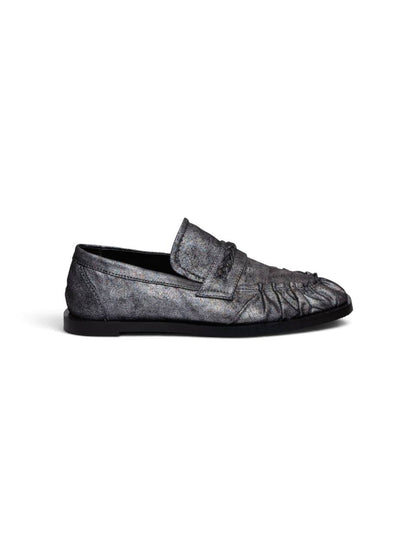 Loafers Harry in metallic leather shown in a clean side profile by HAMELEON