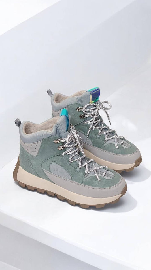 Leather hikers Boreal boots pair rugged design HameleonShoes