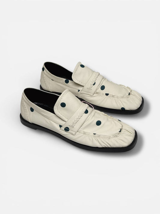 Handmade ivory leather loafers with polka dot print