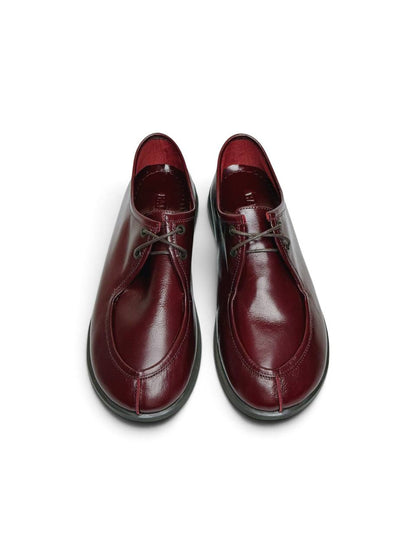 Front view of Walkers Merlot showing the rounded moc-toe
