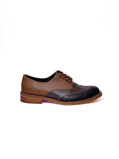 Brown and dark brown Oxford Dalton leather shoes, side view