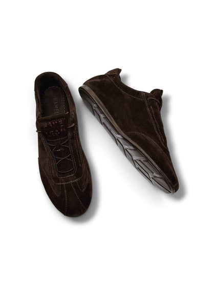Sneakers Flow Umber showing slim profile and polyurethane sole
