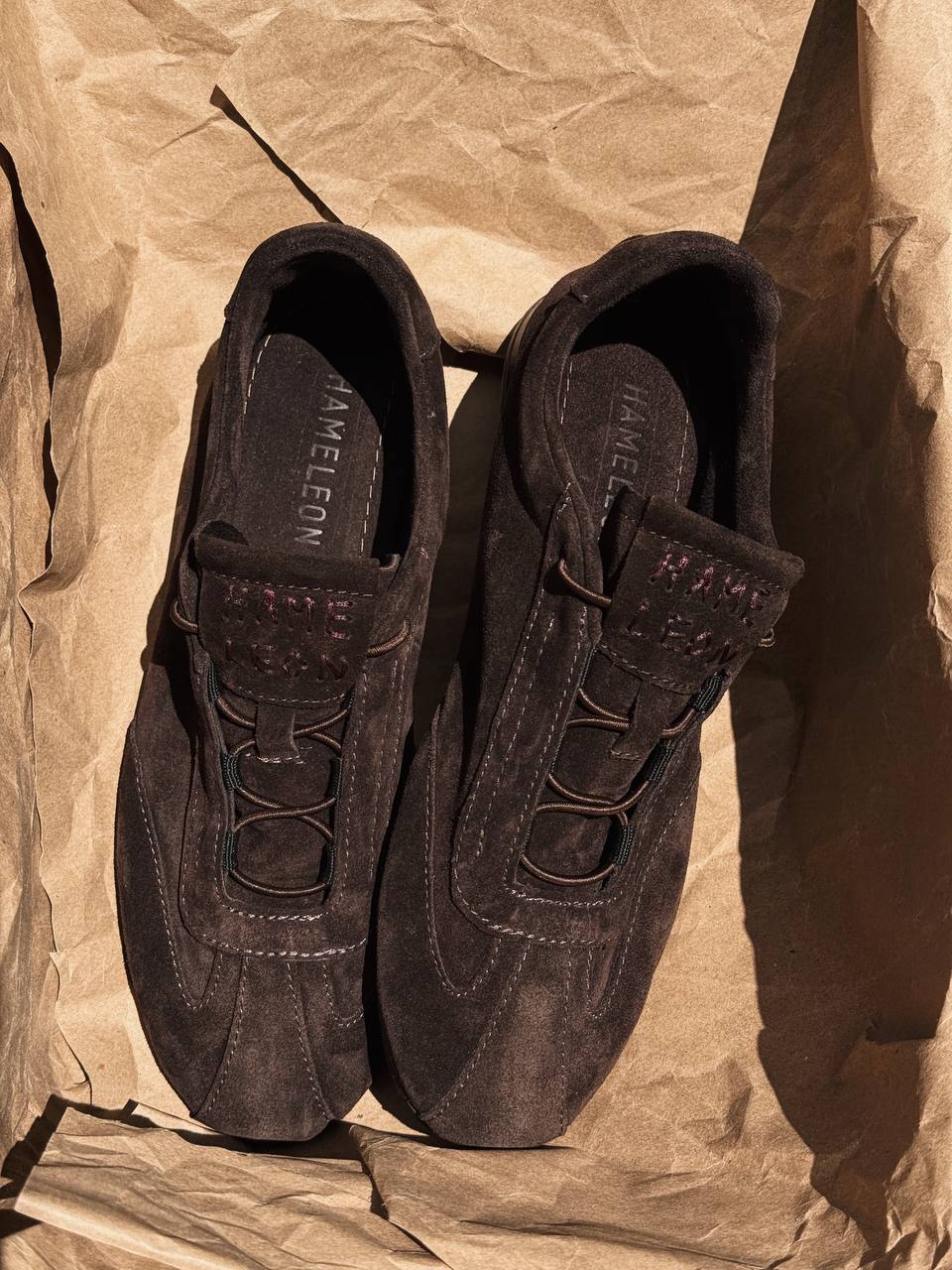 Brown suede sneakers Flow Umber viewed from above