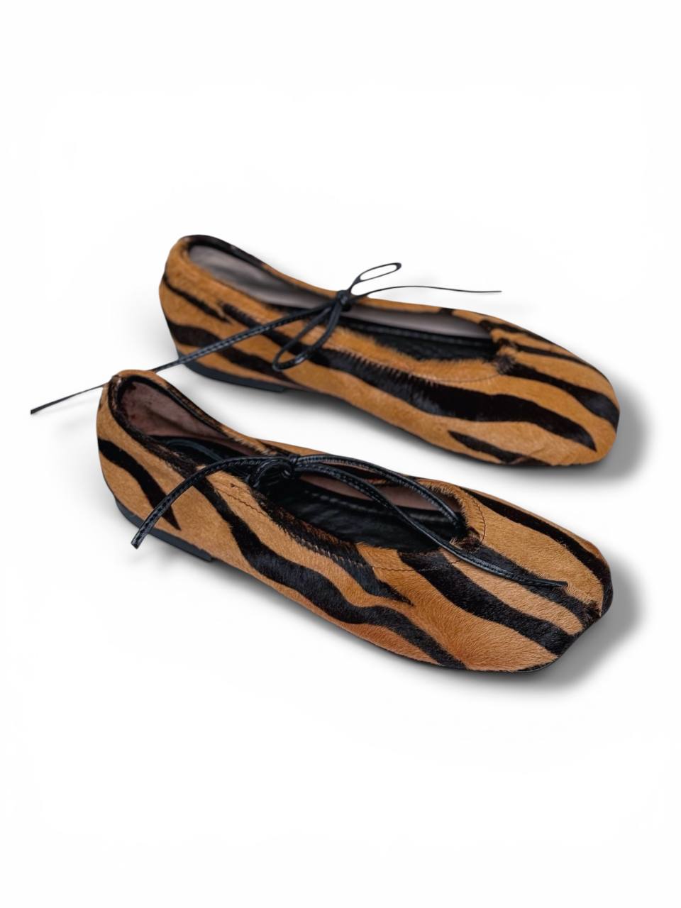 Artisan crafted Wildline ballet flats in soft Italian leather
